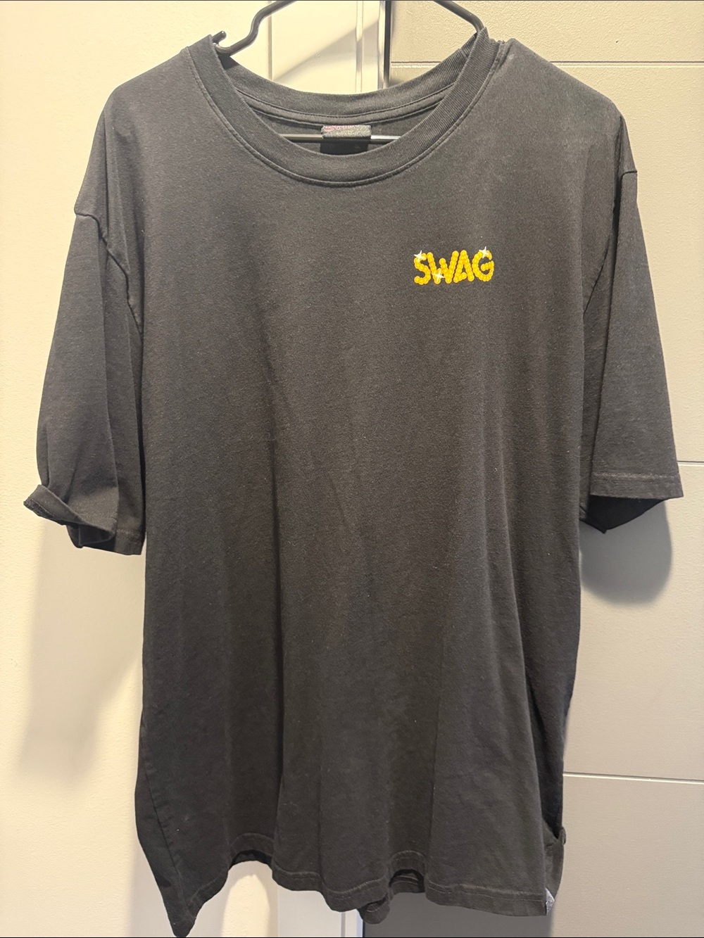 SWAG Embroidered Logo Short Sleeve T‑Shirt in Black